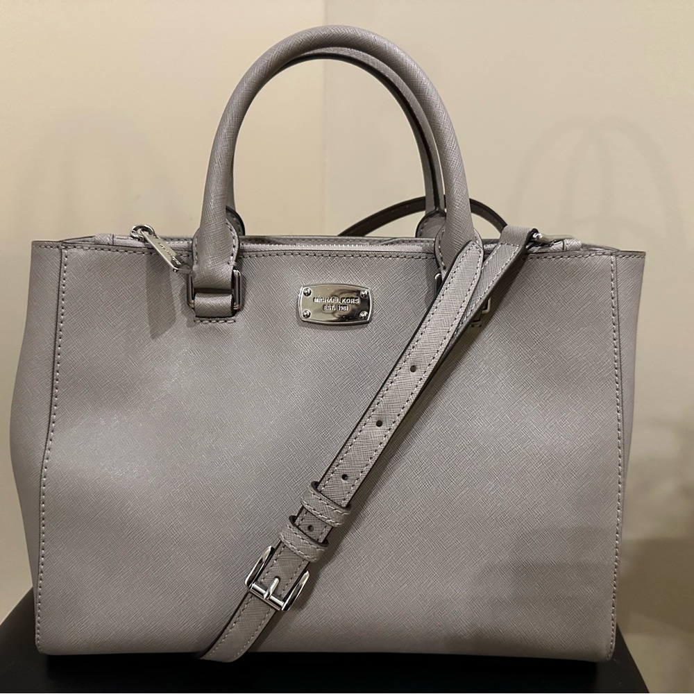 Michael Kors Elegant Gray Handbag